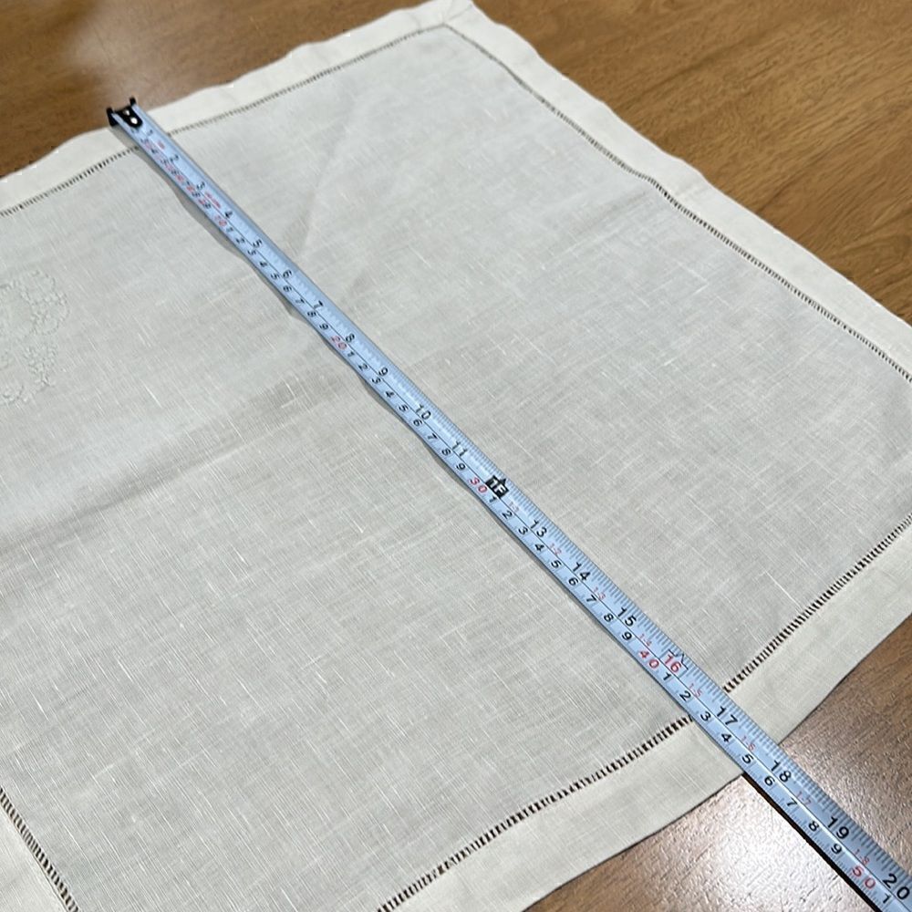 SET OF FOUR, 2 NAPKINS 2 PLACEMATS. - Picture 6 of 10